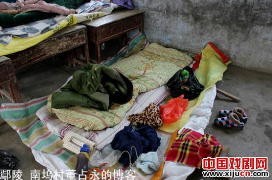 河南农村民营豫剧团女演员住处安阳豫北红脸王