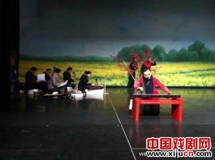 茅威涛赶排越剧《春香传》最新图片