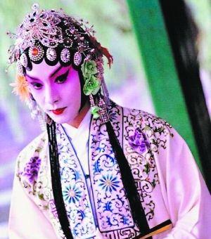 张国荣曾为著名京剧女演员打抱不平