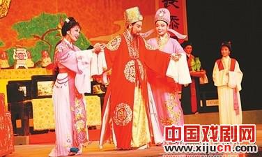 浙江省小百花越剧团在宁夏演出《五女拜寿》