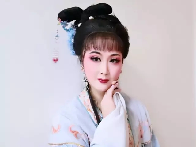 应科女