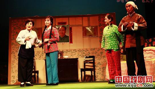 现代豫剧经典《朝阳沟》在菏泽演出