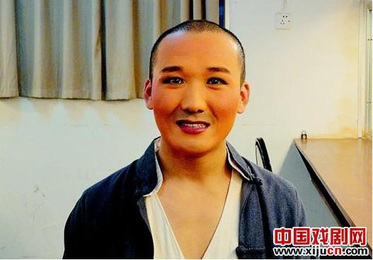 谈元&ldquo;京剧才是我的根&rdquo;