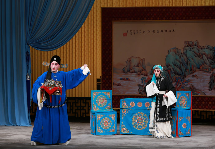 京剧《周仁献嫂》熊明霞饰演冯素蕙