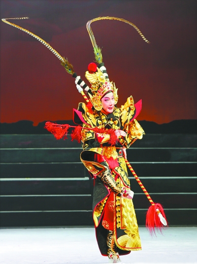 浙江京剧团飞赴大理演出《大面》《飞虎将军》两部大戏