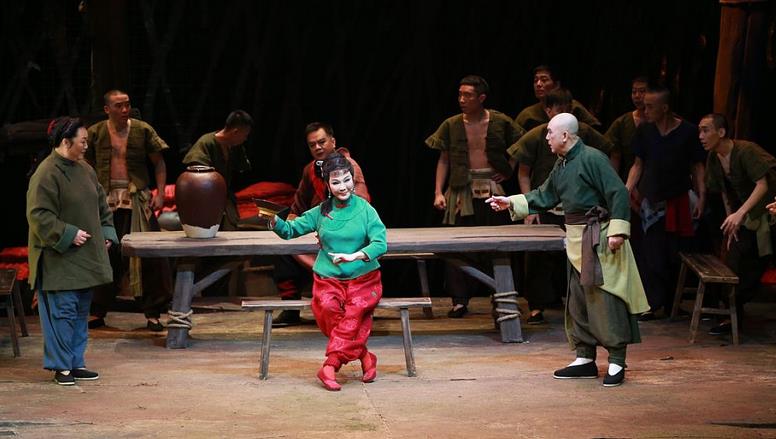 曾昭娟领衔主演的大型史诗评剧《红高粱》戏剧节获高度评价