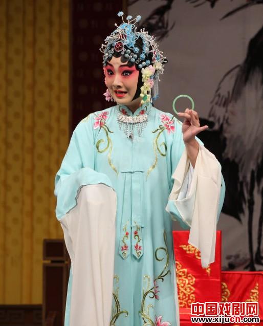 京剧《勘玉钏》