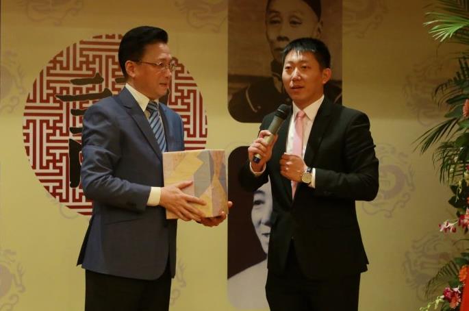 谭孝曾先生收徒吴响军拜师仪式