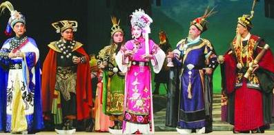 云南省京剧院上演京剧《白洁圣妃》