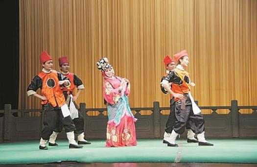 英语副教授带出近百学生票友