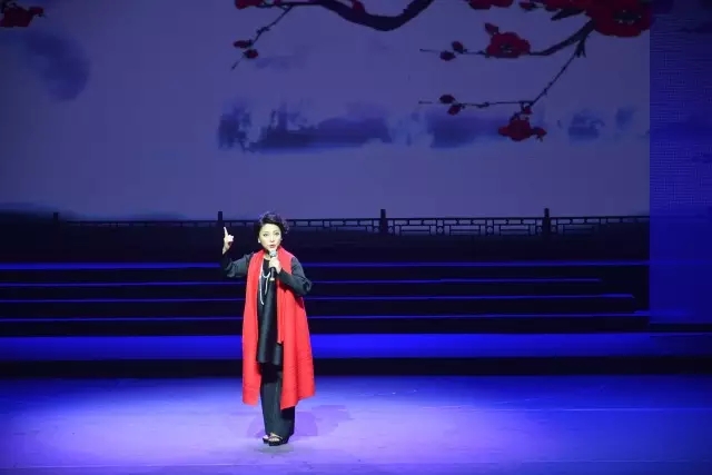 &ldquo;川剧皇后&rdquo;沈铁梅压轴献唱 激起全场掌声浪潮