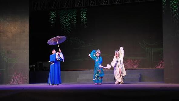 鲁山县邀请省豫剧院进校演出