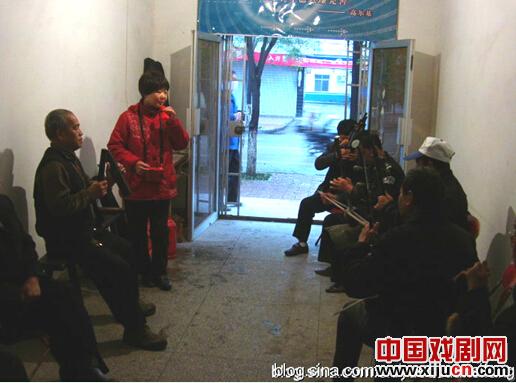 自娱自乐的豫剧队伍