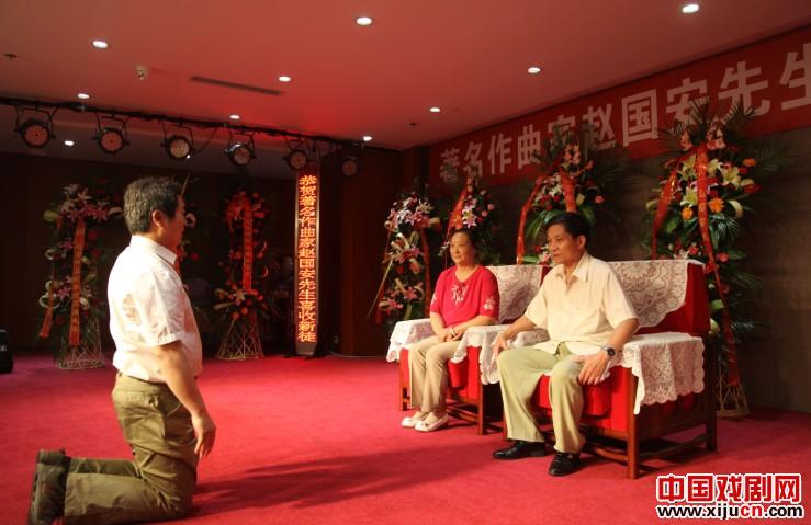 板胡奇才轩建新拜在作曲家赵国安门下