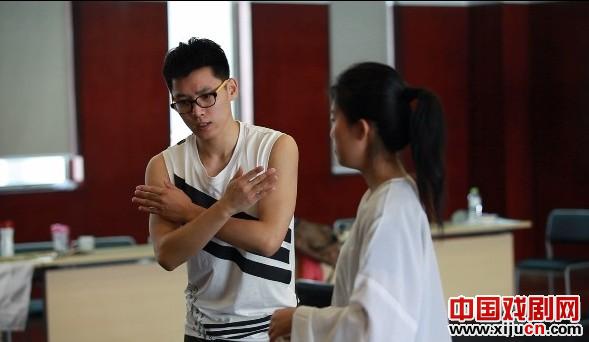 致青春CCTV一鸣惊人浙江越剧高校行