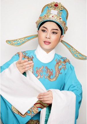 越剧尹派小生萧雅将携手浙江舟山小百花越剧团来南京演出越剧《何文秀》