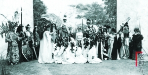 百年前洋人在天津演京剧