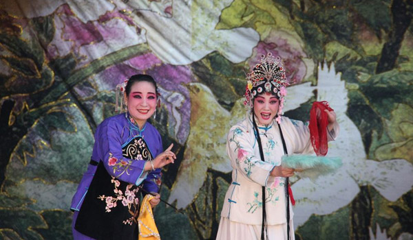 &ldquo;情满中秋 喜迎国庆&mdash;石家庄市青年评剧团走进曲周&rdquo;文化惠民演出