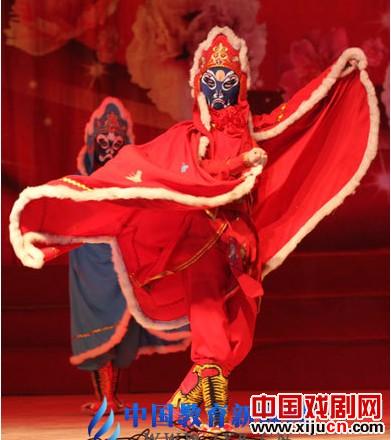 川剧变脸走进学院演出