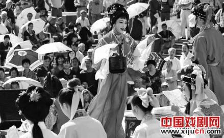 上海德宝越剧团上演越剧《望子成龙》