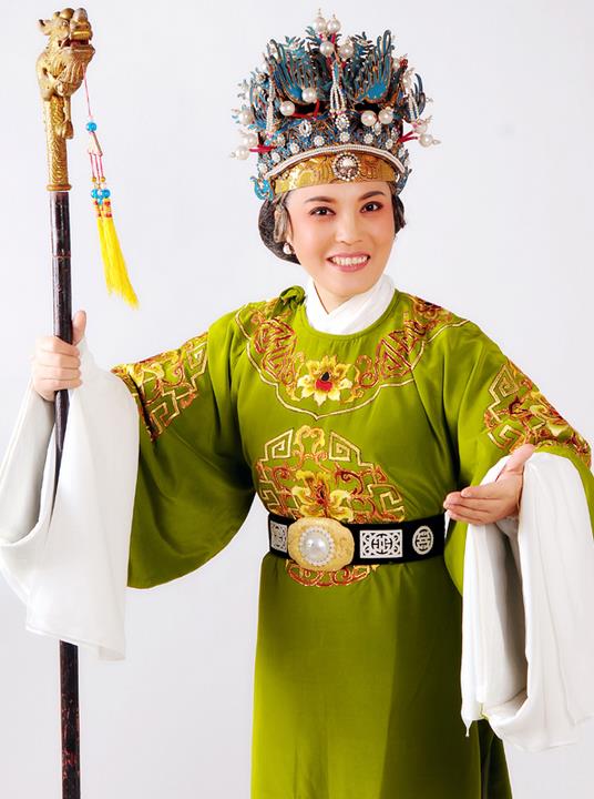 越剧老生：吴敏飞