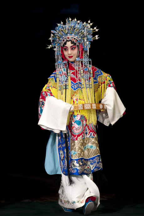 谈京剧旦角脚步