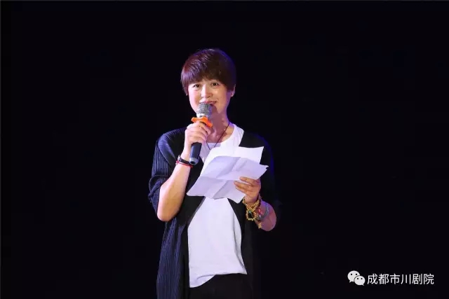 川剧《目连之母》陪成大教师快乐过节