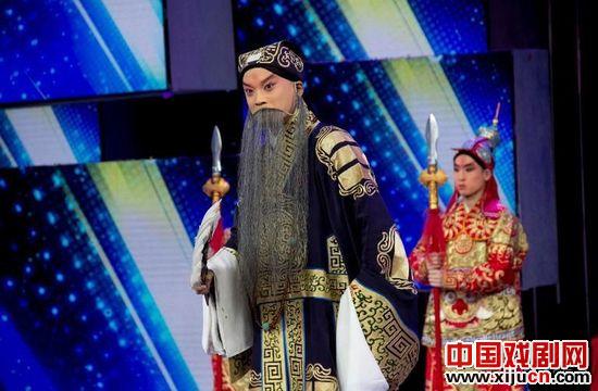 参赛选手精彩表演。