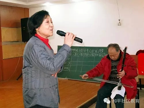 北市场市府路社区评剧团抓紧排练庆联欢