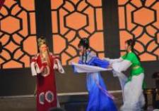 德兴市越剧团和上饶市越剧团合作演出闯市场