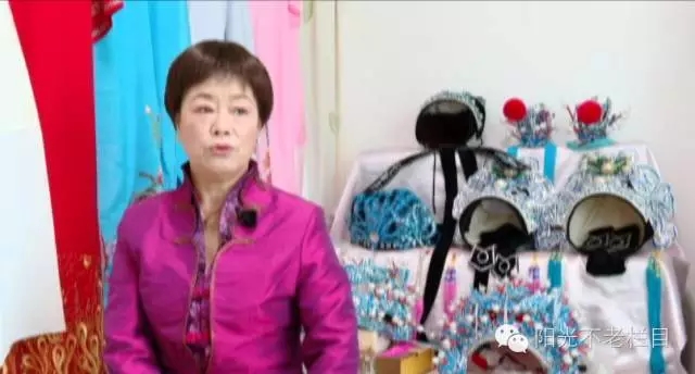 裘鑫琴“一生都在追求越剧”5岁喜欢上越剧,11岁正式加入越剧团