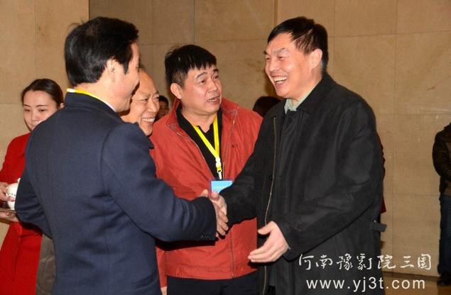 廉政豫剧《全家福》专场演出在郑举行