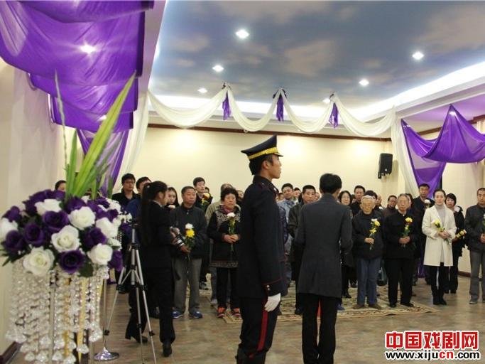 评剧花派创始人花淑兰墓落成