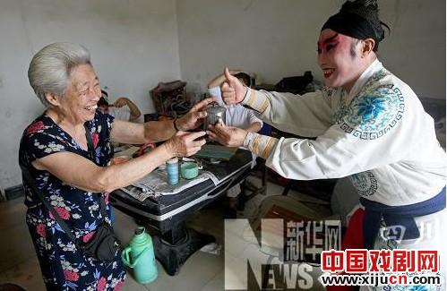林素筠老大娘的&ldquo;陈家花园川剧团&rdquo;