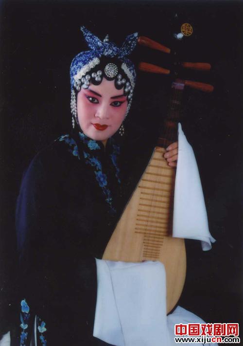 李秀花在豫剧《包青天》中饰秦香莲