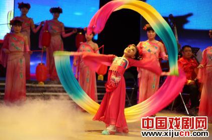 河南安阳&ldquo;跃马迎春&rdquo;闹元宵