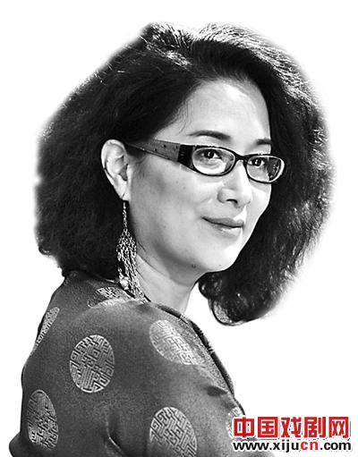 袁雪芬&ldquo;越剧是喝着话剧和昆曲的奶长大的&rdquo;