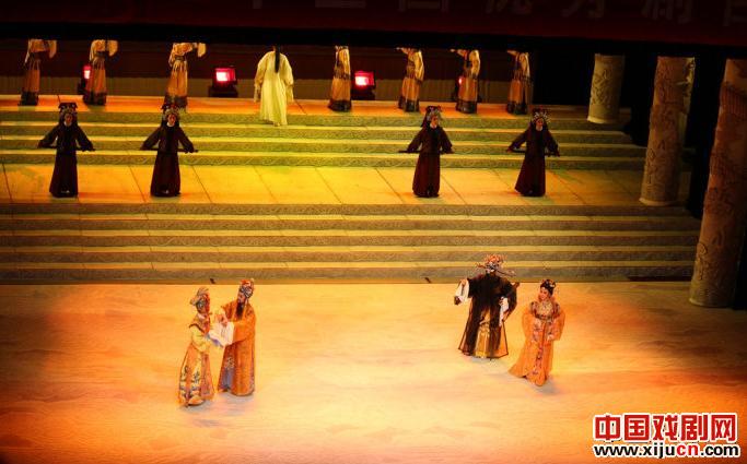 2012年全国优秀剧目展演之越剧《狸猫换太子》