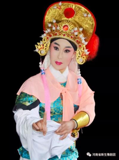 河南省新生豫剧团走进郑州金水区柳林镇第三小学和柳林镇第七小学！