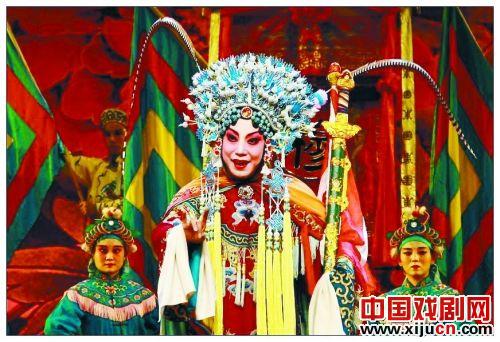 河南豫剧院青年团推出的新版《穆桂英挂帅》将于12月27日在河南省人民会堂首演