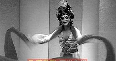 胡玉辉把川剧送到国外