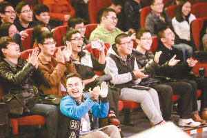 &ldquo;成都有戏&mdash;&mdash;2015川剧艺术巡演&rdquo;美国教授耍水袖