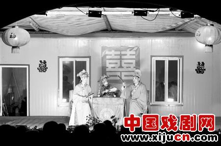 特意请来川剧名角助兴儿子满月