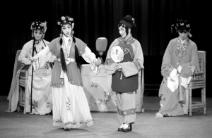 一群90后年轻川剧演员演出青春版川剧《鸳鸯谱》