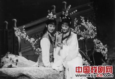 《红楼梦》今为上海戏曲季揭幕