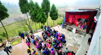 熊国民和他的草根剧团