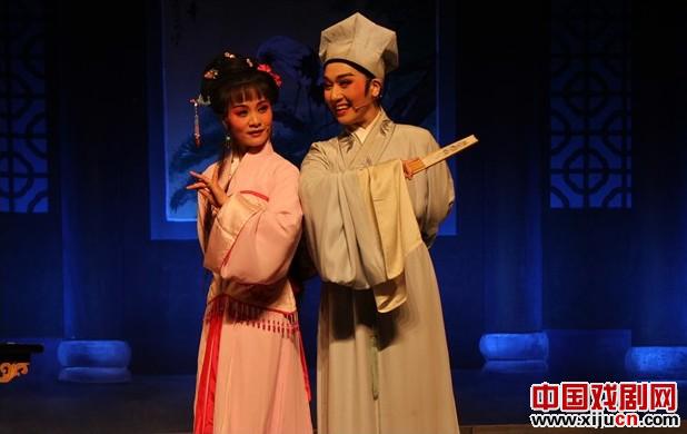 余杭小百花越剧艺术中心演出越剧《唐伯虎点秋香》