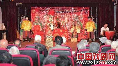 青岛市京剧&ldquo;回家看看&rdquo;走进敬老院公益演出