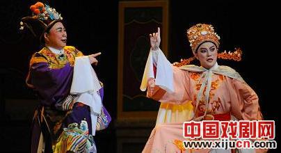 越剧《状元未了情》在梅兰芳大剧院掌声不断