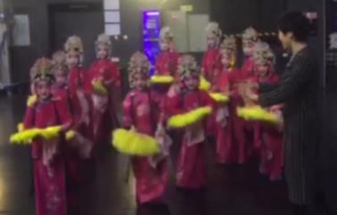 评剧中的热闹新年